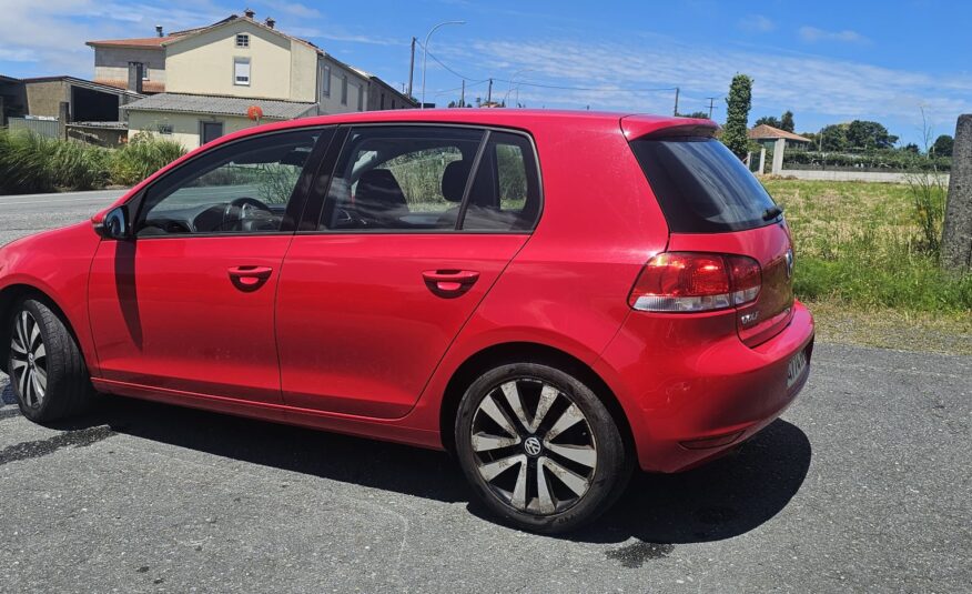 VOLKSWAGEN Golf 1.6 TDI